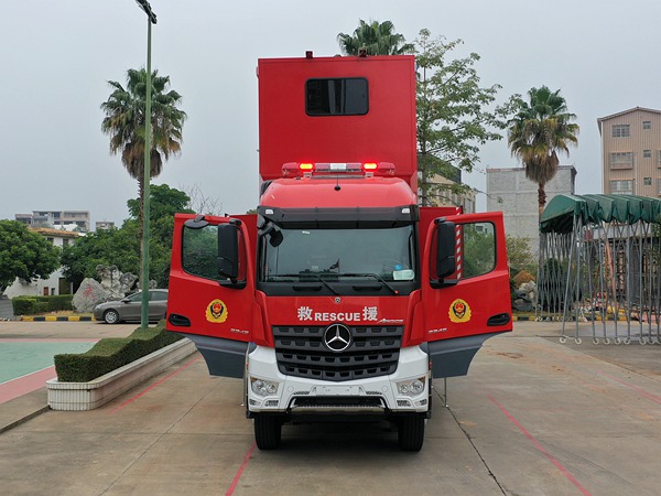 奔馳指揮車